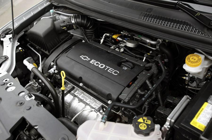  Chevrolet Sonic 2012 года  (фото 24 из 66)
